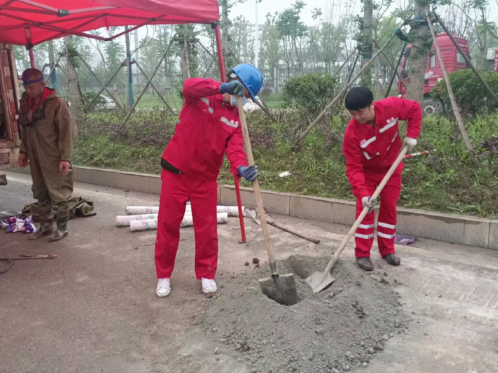 峨山管道疏通哪家好】及时进行市政管道清淤