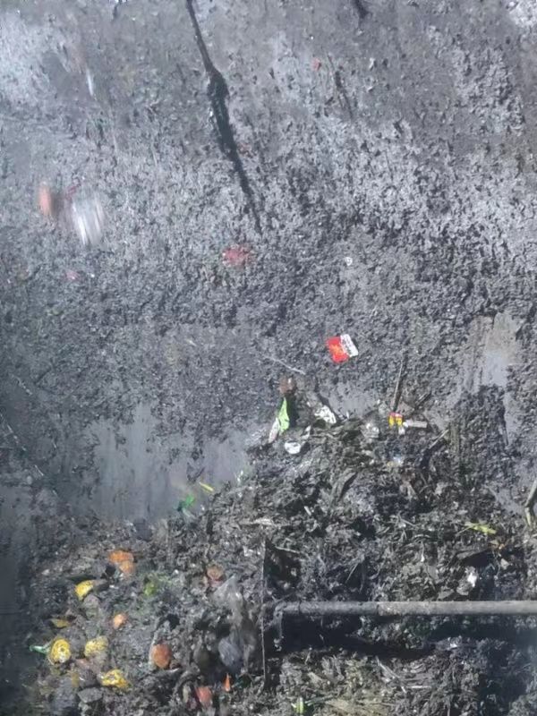峨山污水池清理